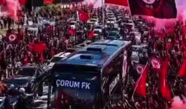 Maç öncesi taraftardan sürpriz organizasyon