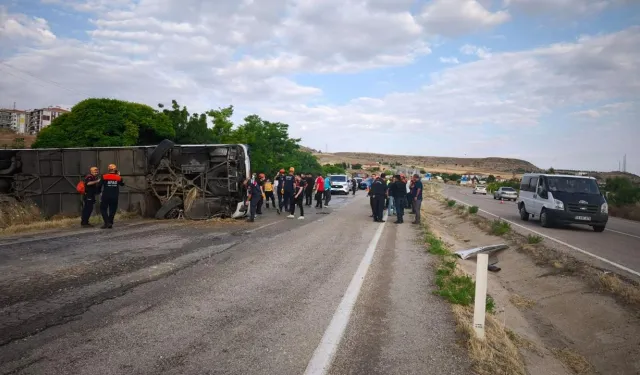 Kırıkkale’de yolcu otobüsü devrildi: 1 kişi öldü, 40 kişi yaralandı