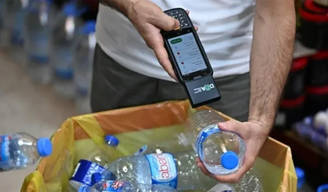 Mahalle esnafı Mobil DOA cihazıyla ambalaj toplamaya başladı