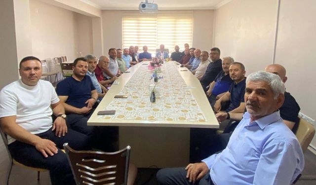 Müftü Yıldırım, Esnafla Kahvaltıda Buluştu