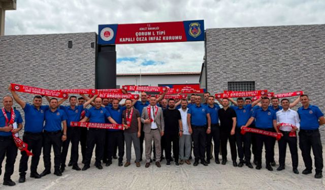 Kırmızı-Şimşekler’den Unutulmaz Jest: Tribünün "Adsız Kahramanları" Unutulmadı!
