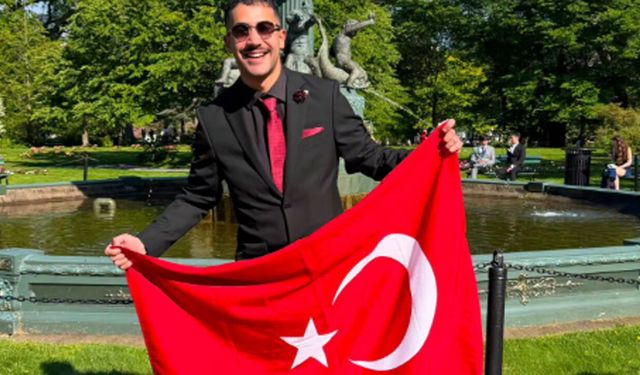 Çorumlu Emre Şahin Kanada’da Türk Bayrağını Dalgalandırdı