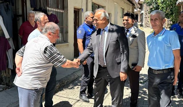 Başkan Çizikci esnaf ve vatandaşlarla buluştu