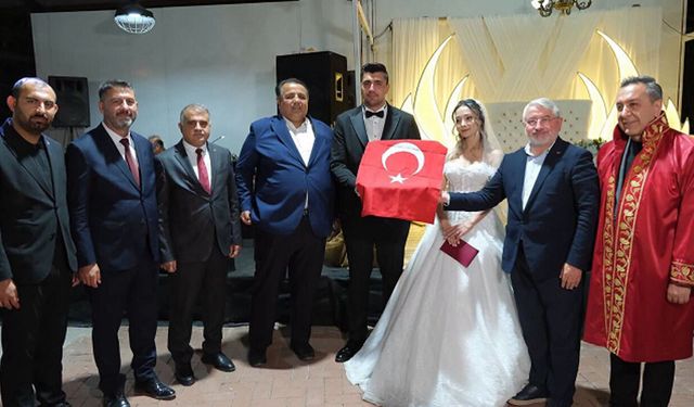 AK Parti Gençlik Kolları Başkanı Özdemir dünya evine girdi