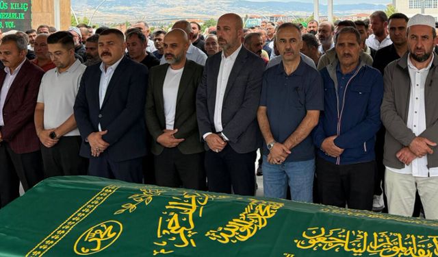 Şevket Şakar toprağa verildi