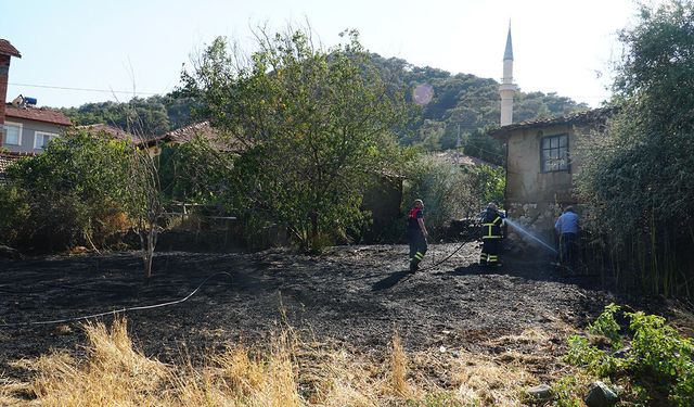 Osmancık'ta bahçede çıkan yangın evlere ulaşmadan söndürüldü