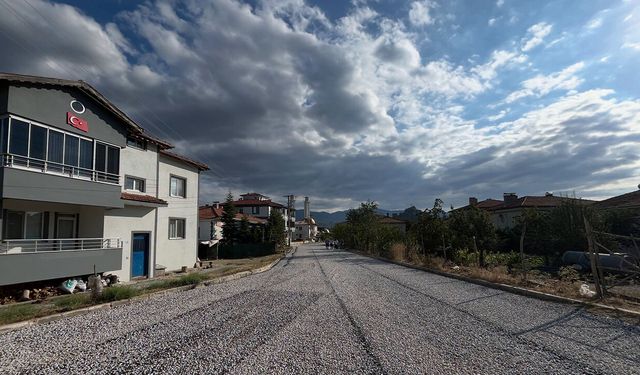 Osmancık’ta 3 sokakta asfalt çalışmaları tamamlandı