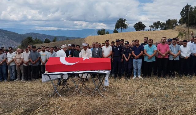 Çorumlu Uzman Çavuş Rüstem Çilingir toprağa verildi