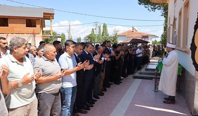 Mülkiye Müfettişi Görükmez’in babası Laçin’de toprağa verildi
