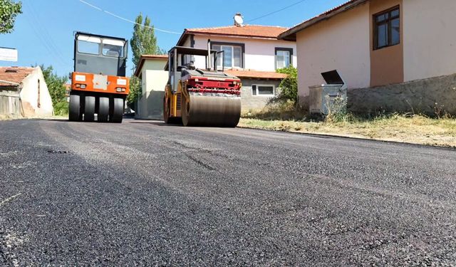 Yenihayat Mahallesi’nde asfalt çalışması başladı