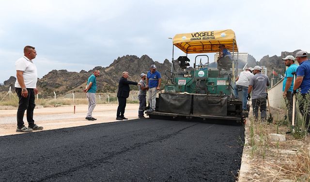 Osmancık OSB’de sıcak asfalt çalışmaları başladı