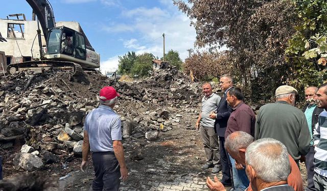 Tahtasız’dan yangınzedelere geçmiş olsun ziyareti