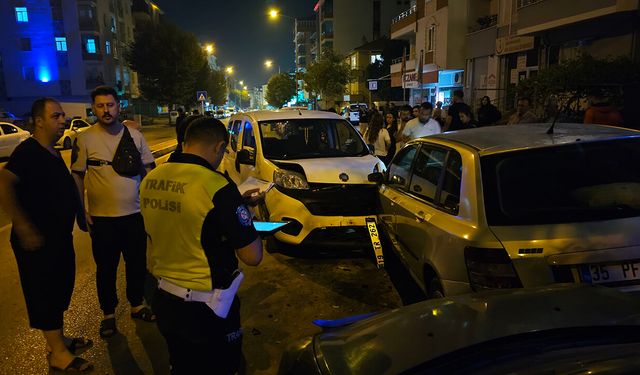 Cadde savaş alanına döndü: Sürücü yaralı