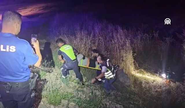Çorum'da gece yarısı feci kaza: Tarlaya uçan motosiklette can pazarı!