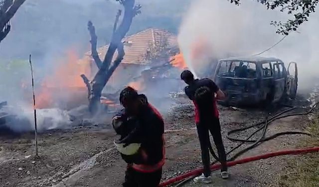 Dehşete düşüren olay: Komşusunu öldürdü, evini ve otomobilini ateşe verdi