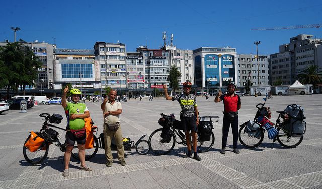 Karadeniz'i bisikletle keşfettiler! Türkiye'den ayrılırken öyle bir şey söylediler ki