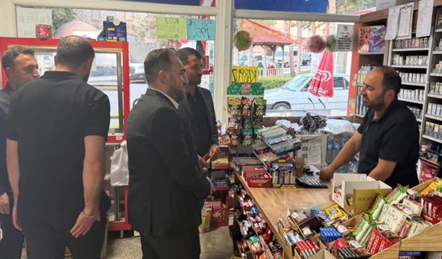 Milönü esnafına kahve dağıttılar