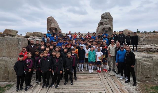 Hitit Cup’ta Minik Sporcular Alacahöyük’ü Keşfetti