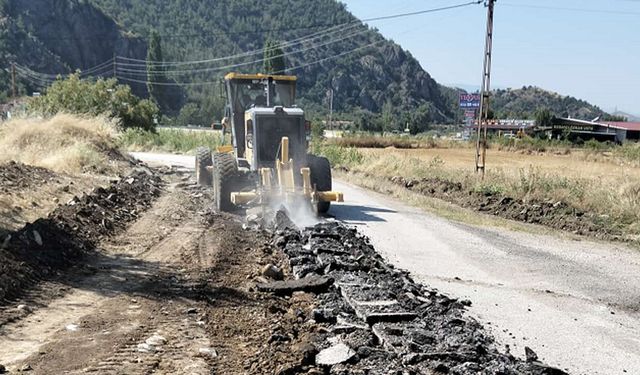Yeni Danişment Köyü’nde  bağlantı yolu asfaltlanıyor