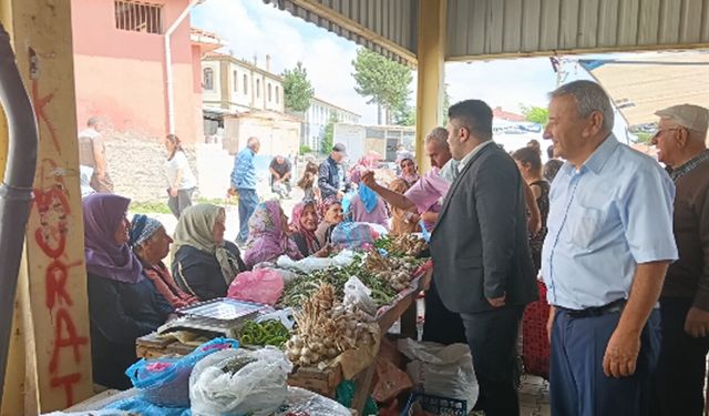 İYİ Parti’den Mecitözü çıkarması: Halkın ve esnafın sorunlarını dinlediler