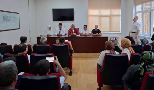 Başkan Ünlü, Gamze ve Mehmet çiftinin nikâhını kıydı