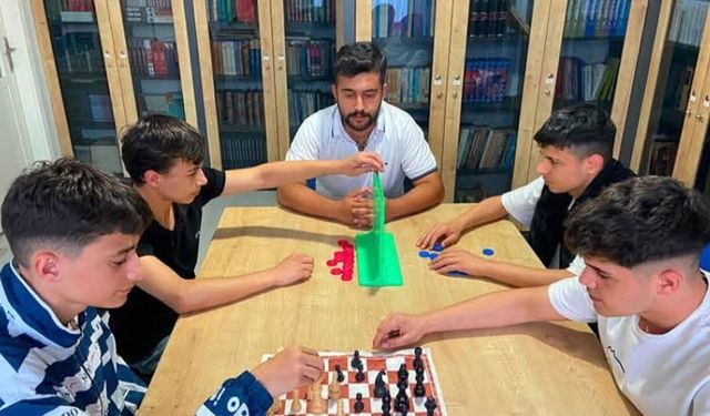 Çorum Ülkü Ocakları’ndan öğrencilere akıl ve zekâ oyunları etkinliği