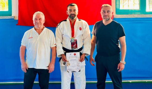 Murat Özsoy Balkan şampiyonu oldu