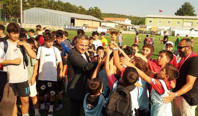 Yaz Kur’an Kursları Futbol Turnuvası’nda şampiyonlar belli oldu