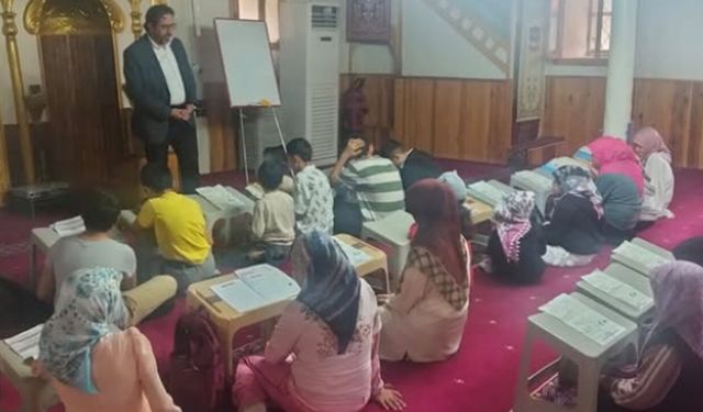 Müftü Yaşkabak’tan Doğla köyündeki Yaz Kur’an Kursuna ziyaret