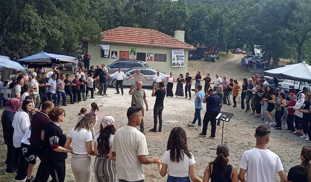 Gözükızıl'da gönüller şenlendi