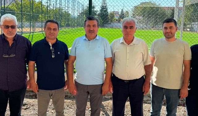 Osmancık’ta iki okul yeni halı sahaya kavuştu
