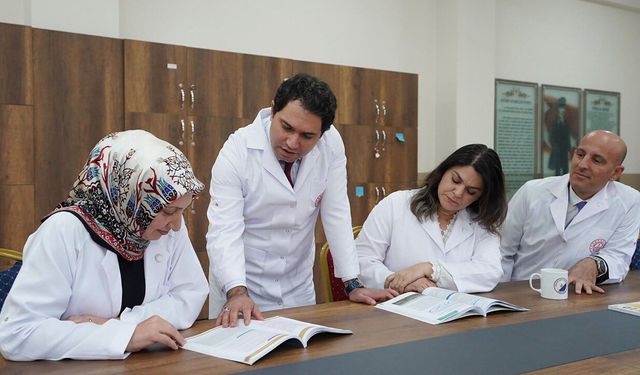 Öğretmen önlüklerine yeni standart geliyor