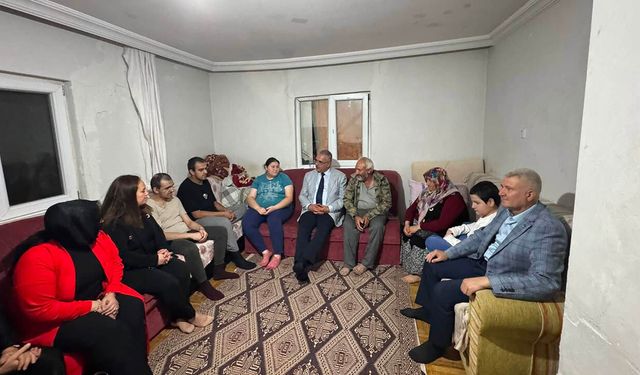 Ahlatcı, disleksiyle mücadele eden dört kardeşle buluştu