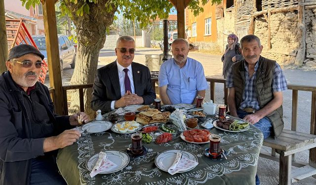 Ahlatcı, Bayat Mahallesi’nde kimlerle buluştu? Neler konuştu?