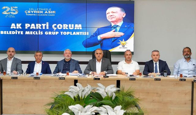 AK Parti Belediye Meclisi Grubu eylül toplantısını yaptı