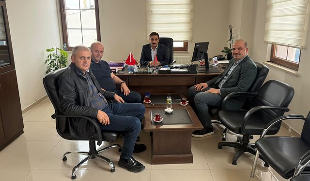 AK Parti'den Vergi Dairesi Müdürü Rıdvan Sulıya ziyaret