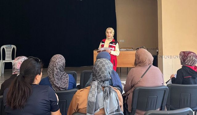 Alaca’da velilere “İlk Öğretmenim Ailem” projesi tanıtıldı