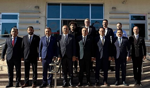 Vahit Kayrıcı ve MHP heyetinden SGK İl Müdürlüğü’ne ziyaret