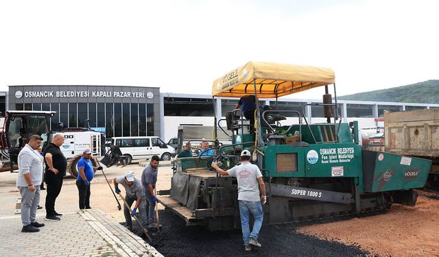 Osmancık’ta Kapalı Pazar Yeri önünde sıcak asfalt çalışması başladı