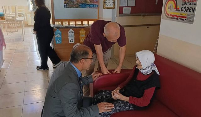 Sahit Aydın huzurevindeki çalışmaları yerinde inceledi
