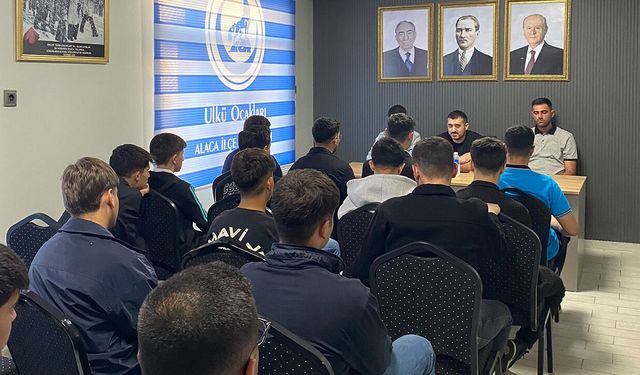 Ülkü Ocakları’nda Türk tarihi ve mitolojisi semineri