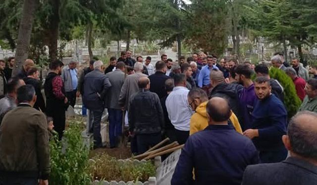 Sinan Oral’ın babası Yaşar Oral son yolculuğuna uğurlandı
