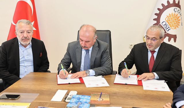 İmzalar atıldı: Sınıftan fabrikaya uzanan yeni eğitim modeli Çorum’da başladı