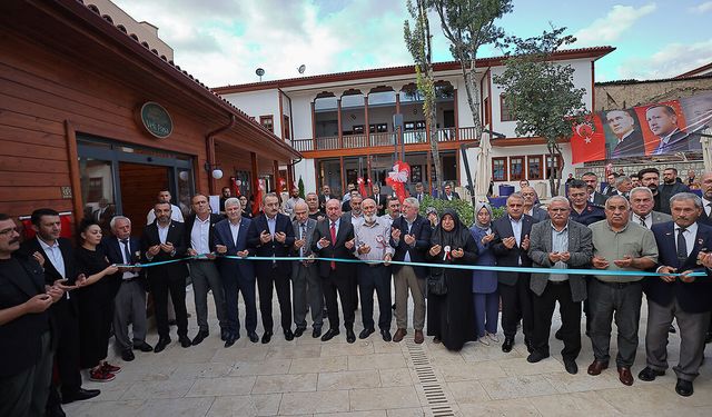 Çorum Belediyesince restore edilen İkiz Konak Otel hizmete açıldı