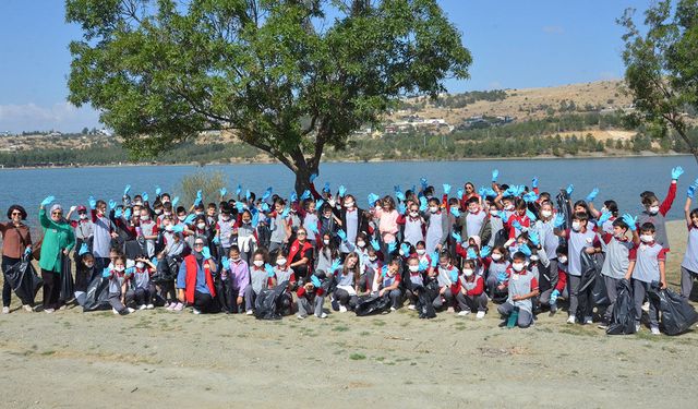 Çorum'da 250 kişi birlikte çevre temizliği yaptı