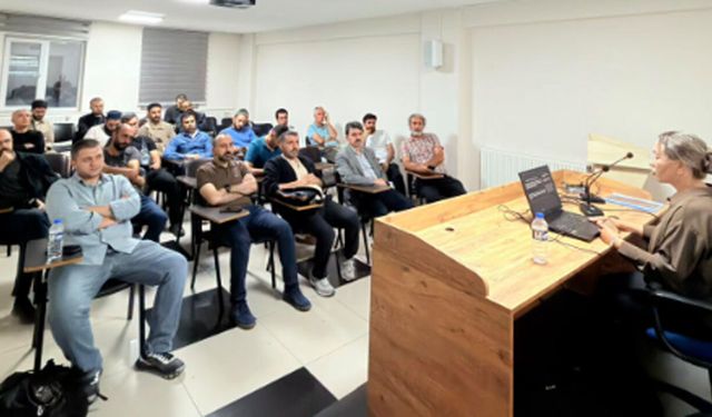 Çorum’da Filistin paneli: Gazze’de açlık ve küresel vicdan konuşuldu
