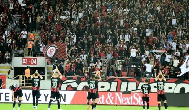 Çorum FK tribünlerinde 7 bin 120 kişilik coşku
