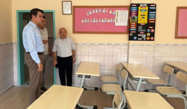 Kaymakam Köksal okullardaki hazırlıkları inceledi