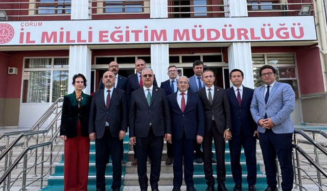 Ahlatcı ile Çağlar Çorum’un eğitim yatırımlarını görüştü