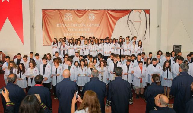 İlk Beyaz Önlük, Hekimliğe İlk Adım": Geleceğin Hekimleri O Eşiği Geçti!